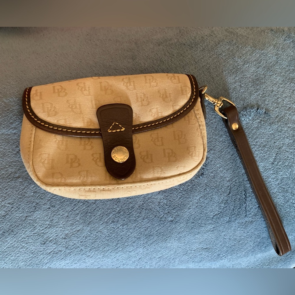 Vintage Dooney & Bourke Brown Leather Wristlet BAG Cream DB Signature Fabric